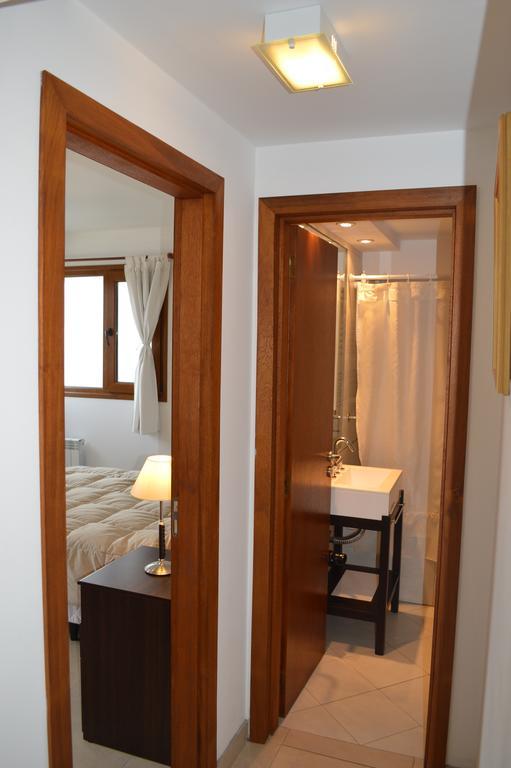 Apartamentos Cardinal Bariloche Oda fotoğraf